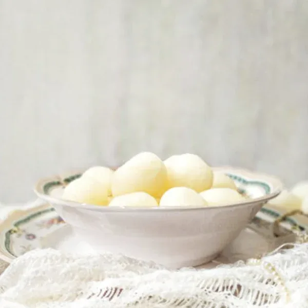 Kesar Rasgulla